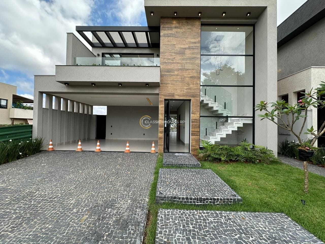 Sobrado com 4 dormitórios à venda, 261 m² por R$ 2.590.000,00 - Terras de Florença - Ribeirão Preto/SP — foto 1