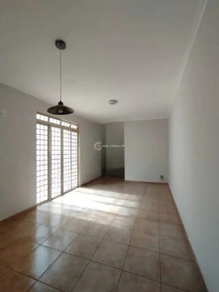 Casa com 3 dormitórios à venda, 165 m² por R$ 750.000 - Jardim Califórnia - Ribeirão Preto/SP
